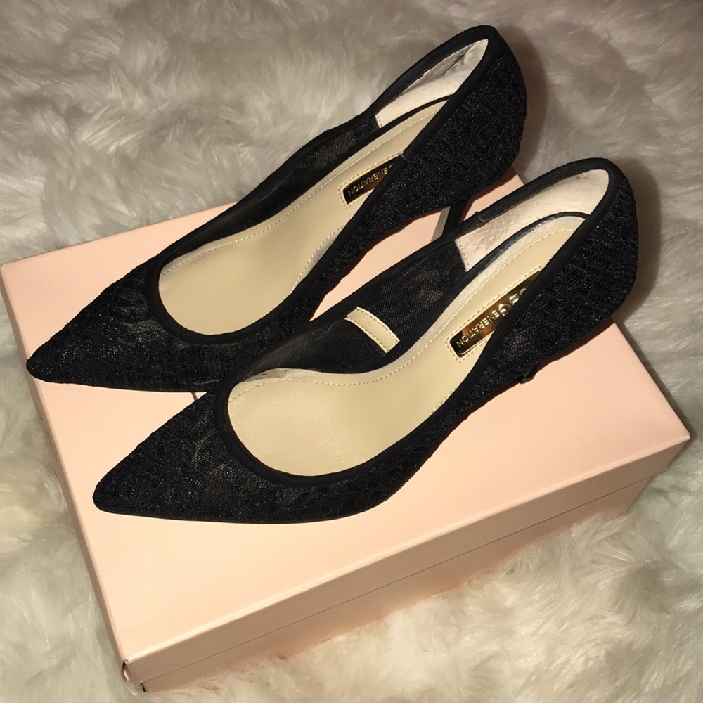 BCBGeneration black lace pump